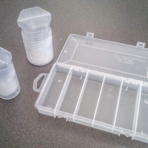 Accessori per inserti / Accessories for inserts. Contenitori in plastica per ugelli e inserti / Plastic Containers for nozzles and inserts.