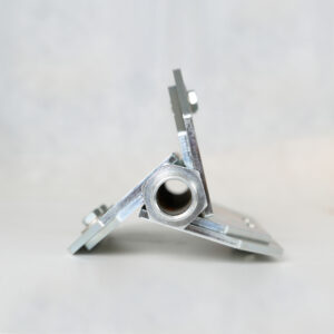Guida di centraggio per uso con ugelli rotanti e tagliaradici / Centralizer to be used with root cutters and rotating nozzles.