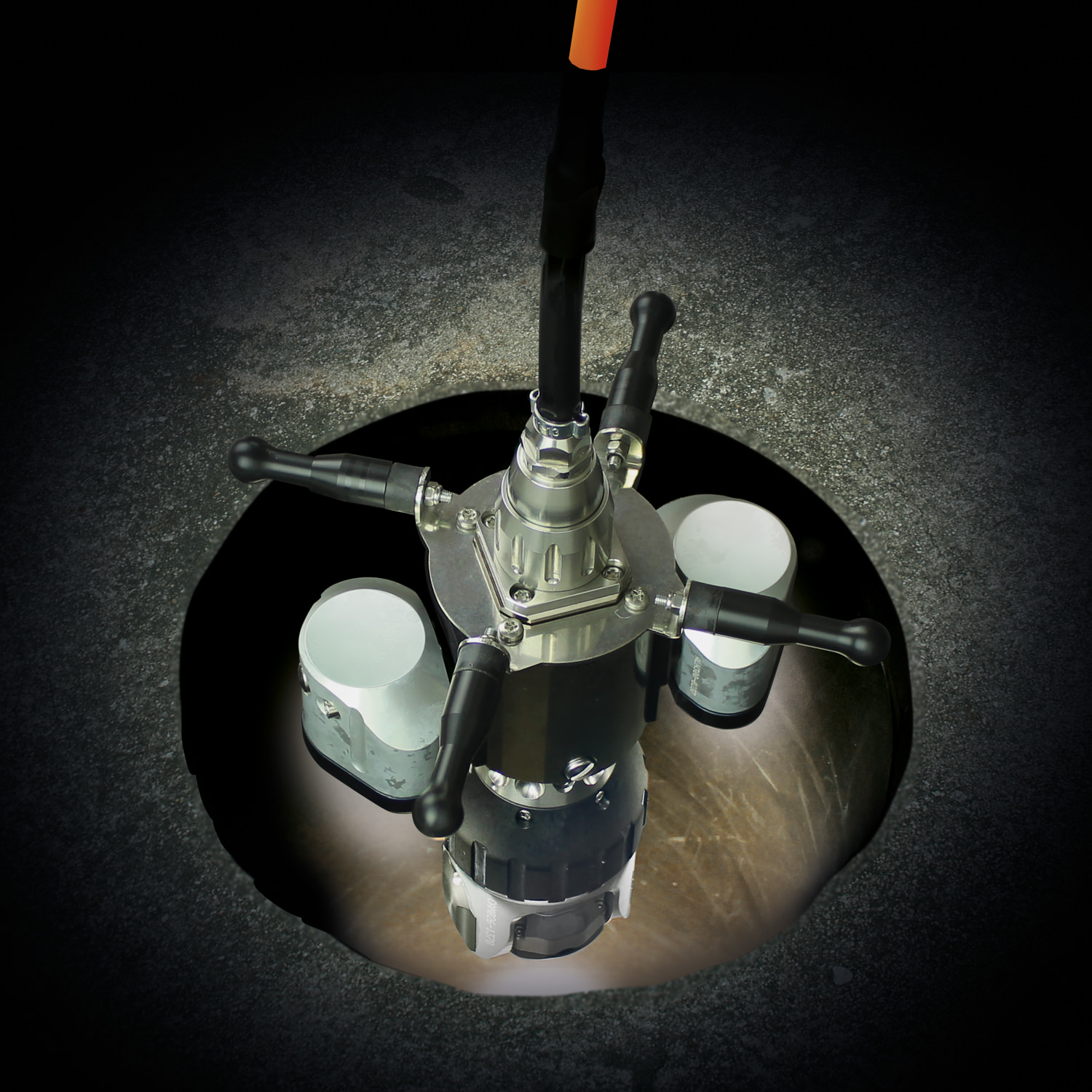 Adattatore PCA01 per ispezioni verticali con guide BAK01 con telecamera connessa e luci ausiliarie, inserimento in pozzetto