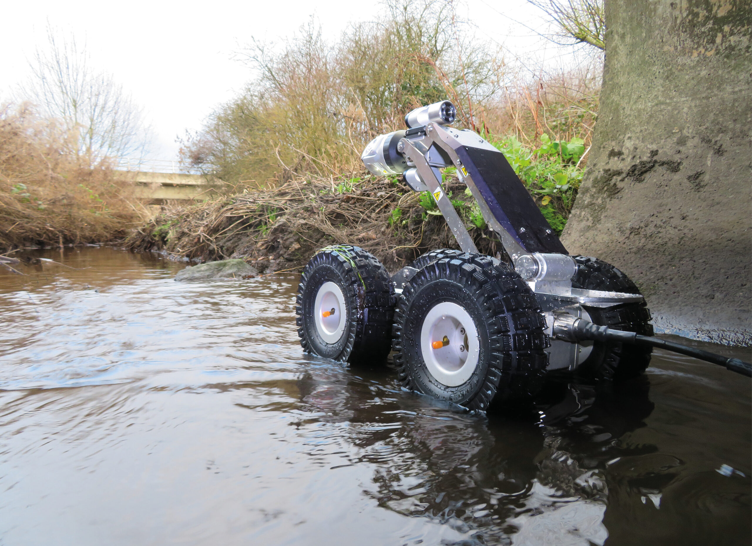 Sistema Proteus con ruote off road per ispezioni estreme.